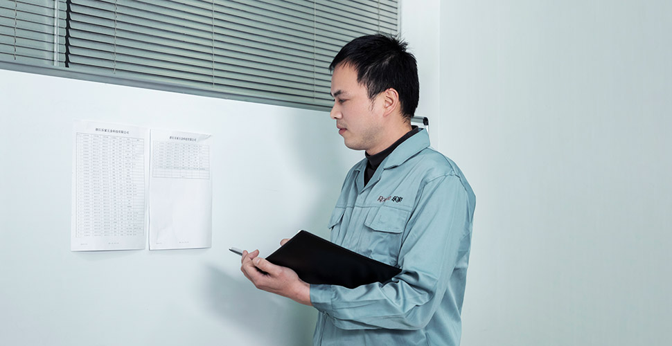 Kontrollera produktionsförloppet på väggen